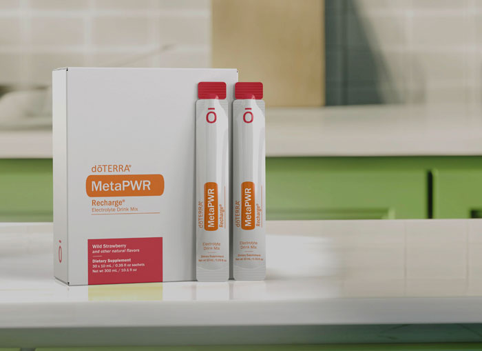 MetaPWR Recharge strawberry