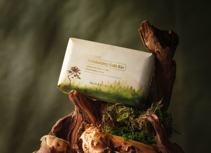 Moisturizing bath bar