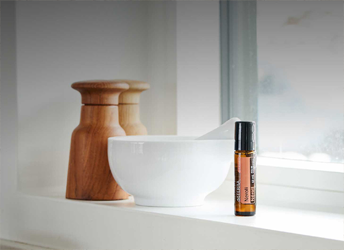 Neroli Touch Oil Header Mobile