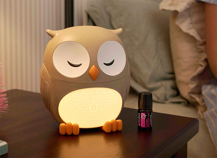 Owl Diffuser with Holiday Love Blend Uses Mobile