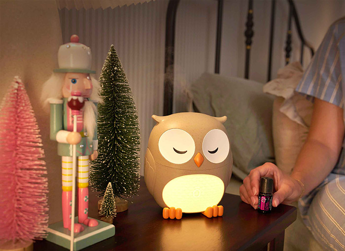 Owl Diffuser with Holiday Love Blend Header Mobile
