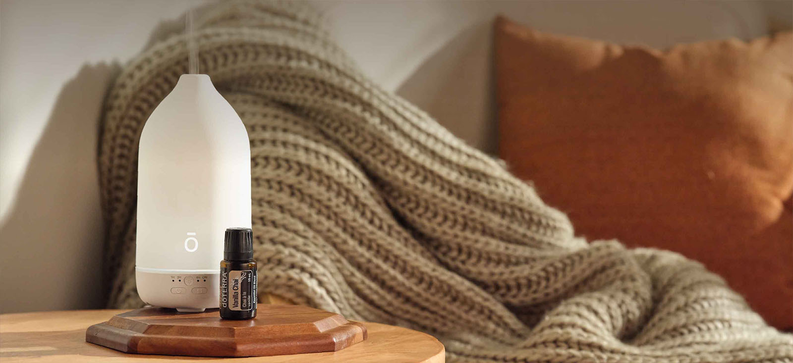 Vanilla Chai Blend with Laluz Diffuser Header Desktop
